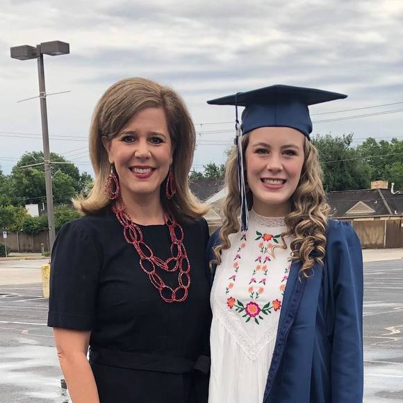 Meet your Posher, Andrea - Picture 1 of 1